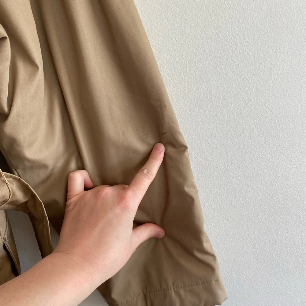 Vintage Tan Trench Coat with Belted Waist and Long Sleeves - Made in Canada - Picture 9 of 10